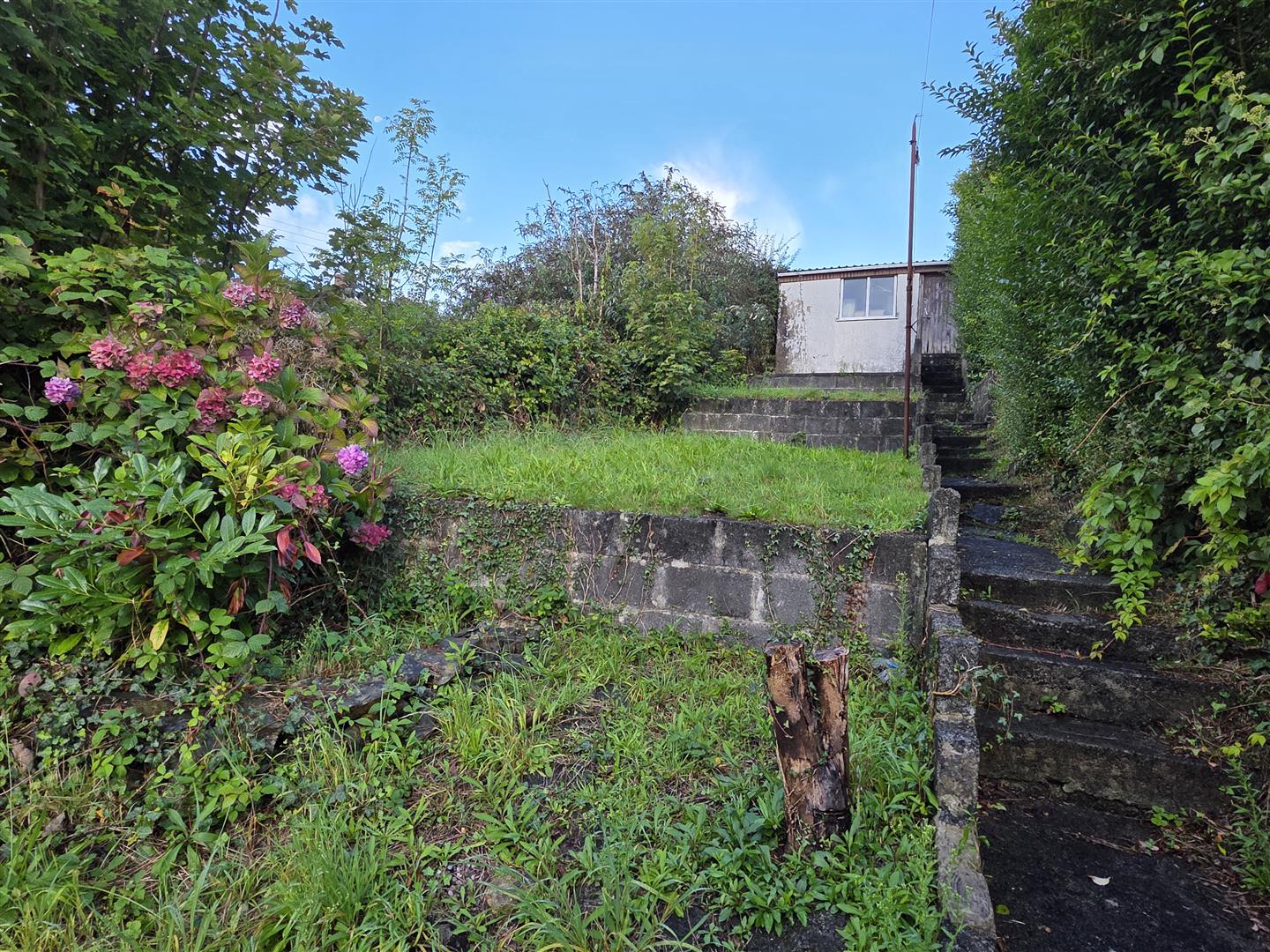 Panteg, Felinfoel, Llanelli, SA15 3TE